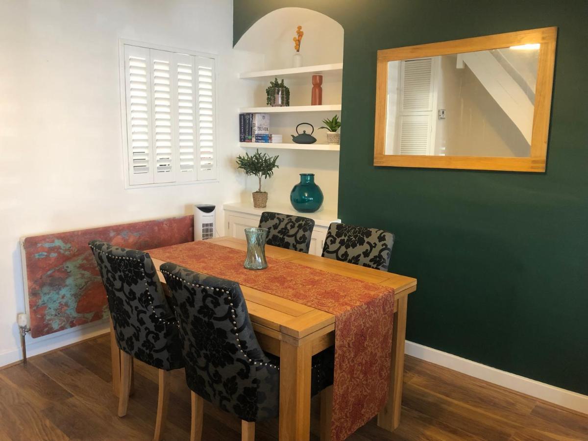 Homely Victorian Terraced Town House With Parking. Taunton Exterior foto